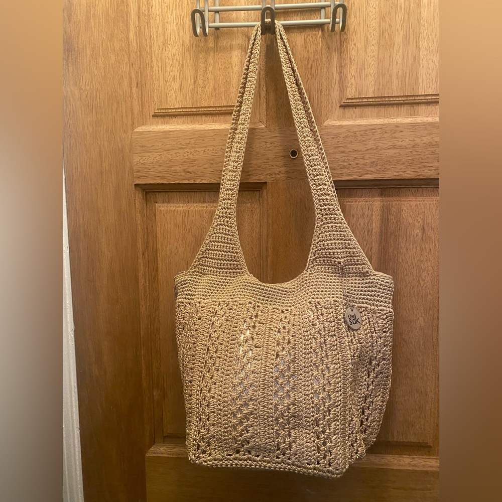 The Sak casual classics crochet hippy tote. NWOT